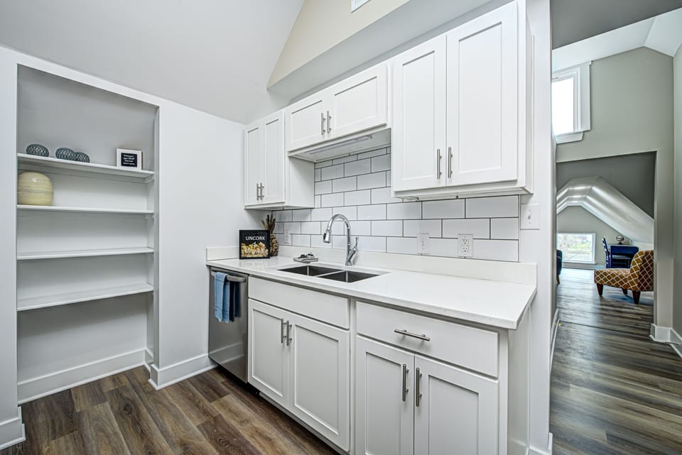 Updated Full Kitchen