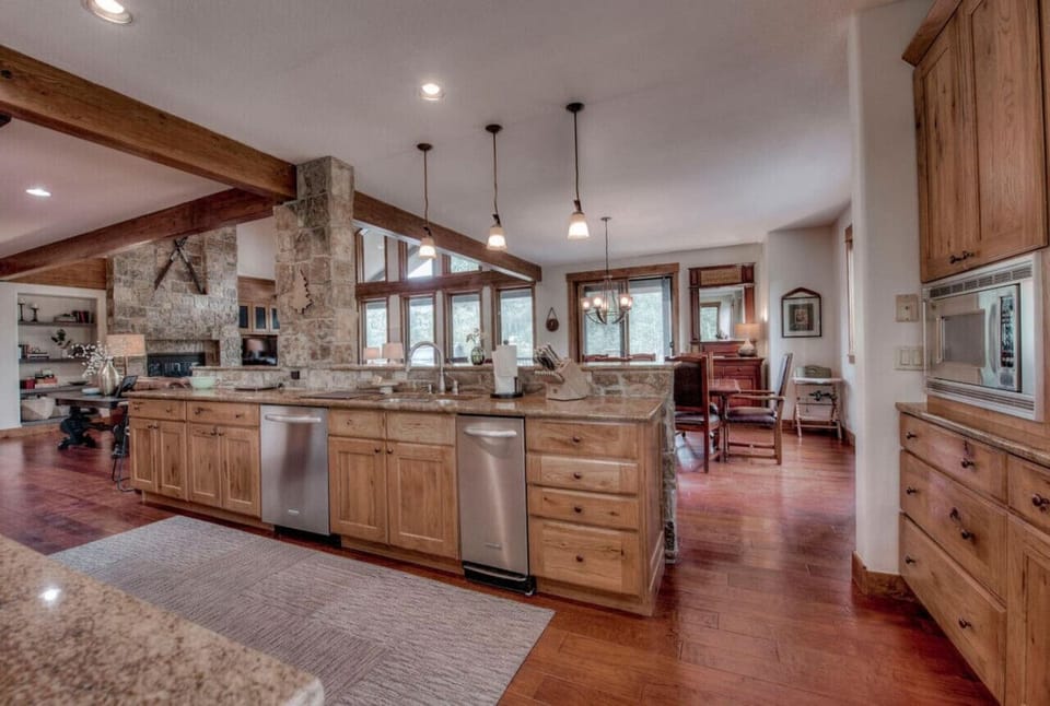 The kitchen is equipped with all the basics.