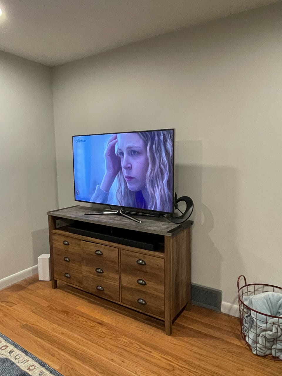 Wifi, streaming channels 