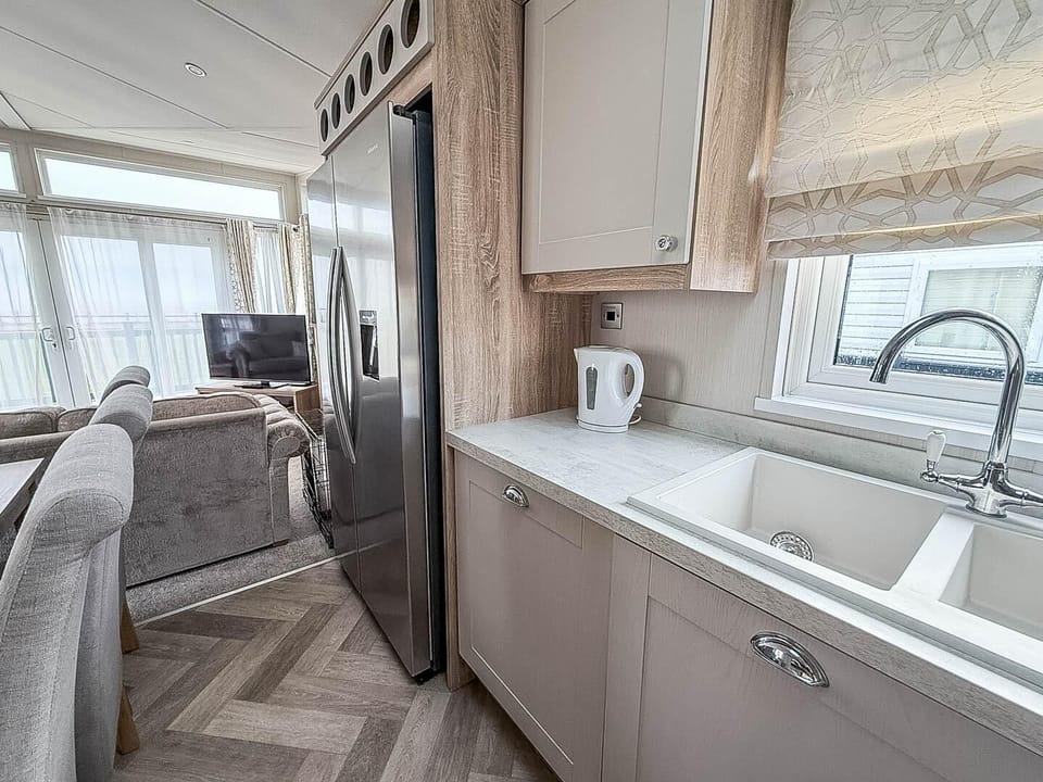Spend your weekend getaway at Park Holidays Broadland Sands, where you can enjoy an inviting kitchen area and explore the scenic Suffolk beaches UK.