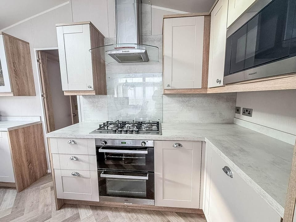 Whether you're planning a staycation or a dog friendly mini break, Broadland Sands in Lowestoft East Anglia is the perfect base for exploring Corton Beach Lowestoft and Lowestoft Marina Theatre.