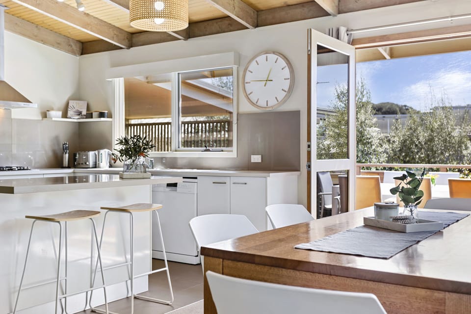 Indoor / outdoor living - north facing kitchen