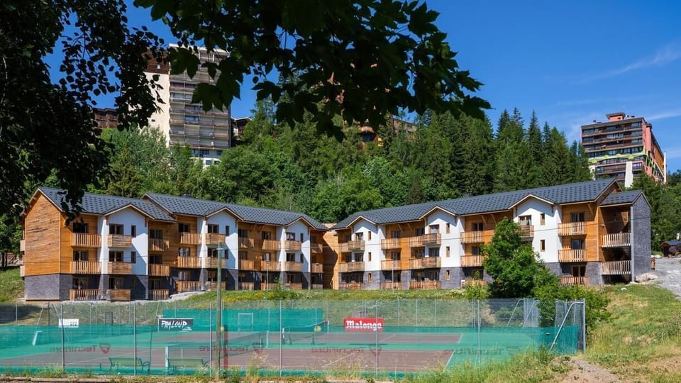 Sport court