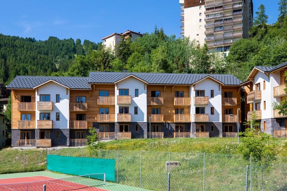 Sport court