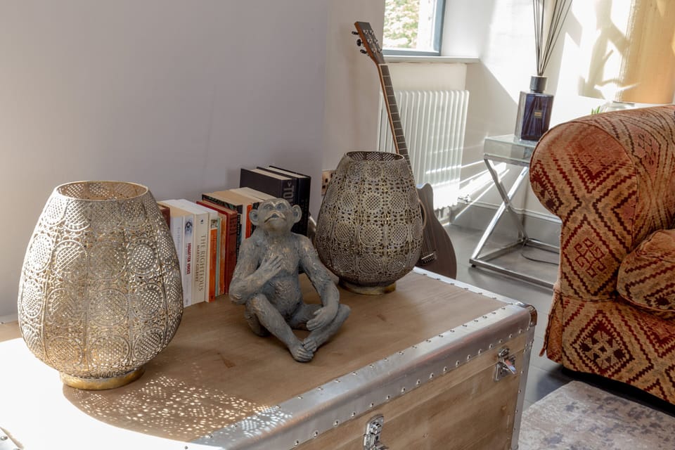 Living Room / Lounge