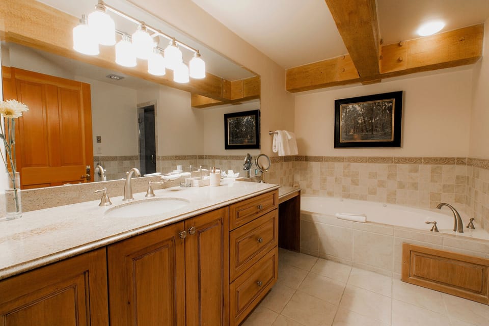 Flooring, Double Sink, Floor, Hardwood, Indoors