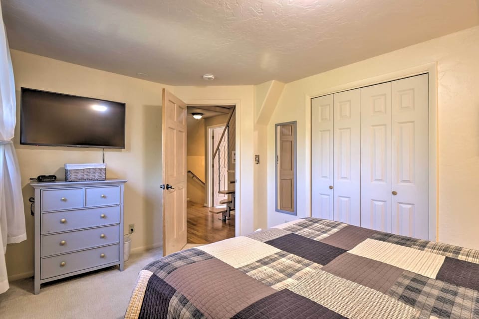 Queen bedroom has a large closet