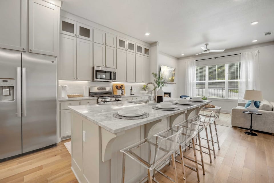 Fully stocked kitchen