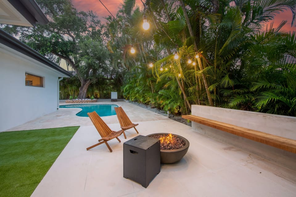 Cozy chill spots to have the best time.