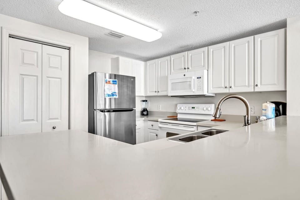 Kitchen with plenty of counter space