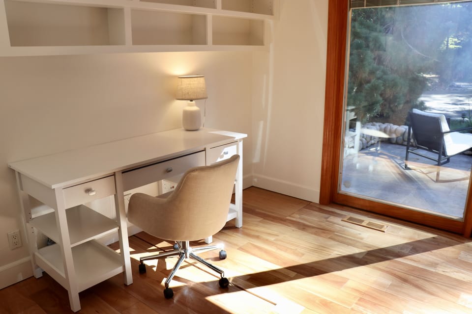 Work space/desk
