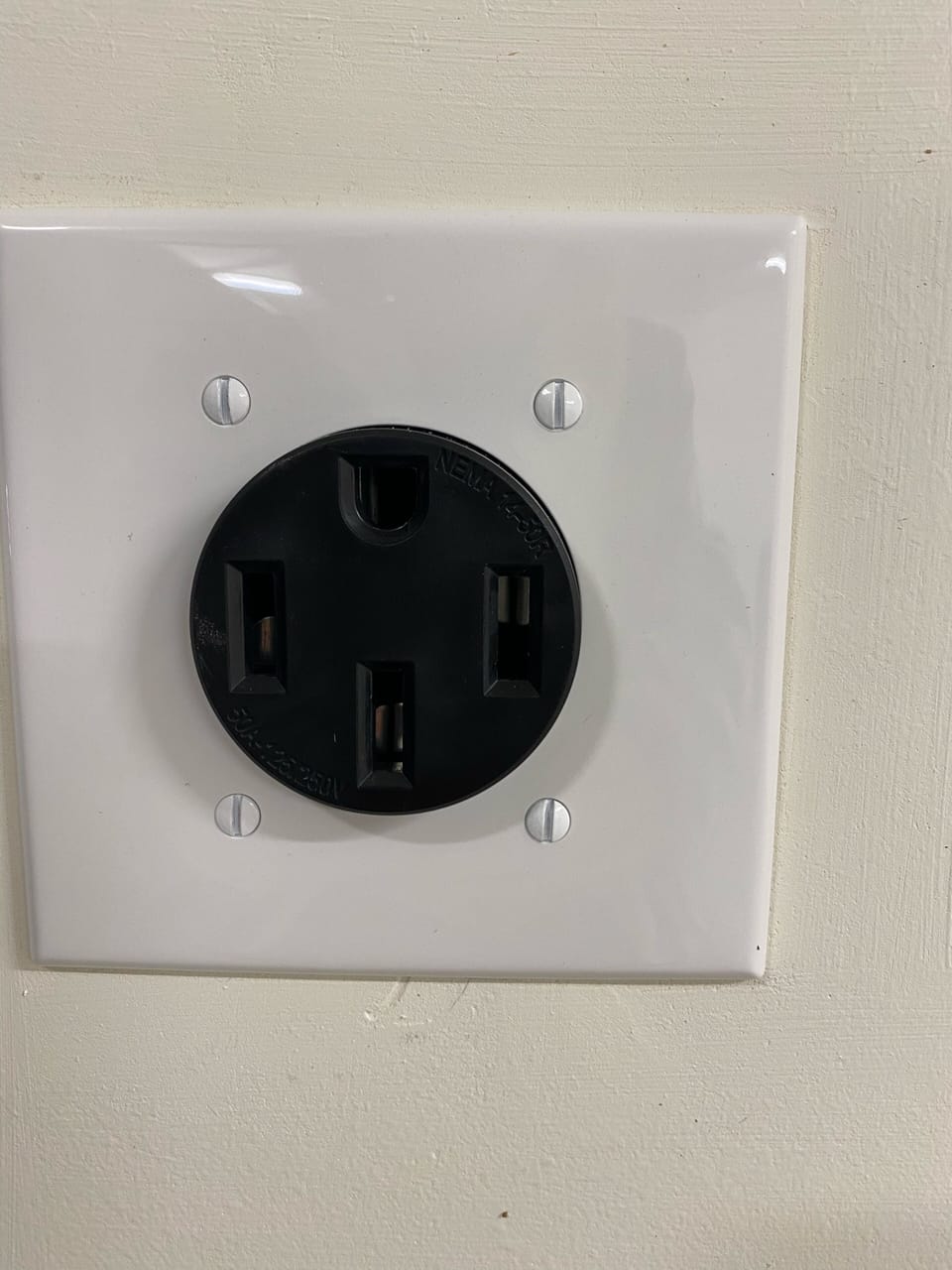 50 amp electric vehicle charging port