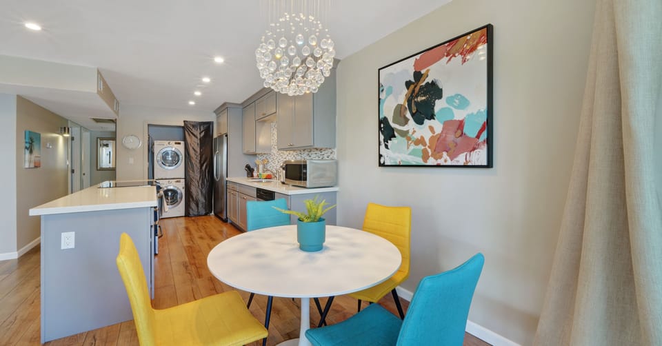 Modern Dining Area: It can fit 4 people