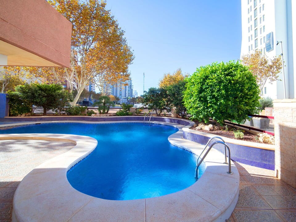 Water, Sky, Daytime, Building, Plant, Azure, Tree, Architecture, Leisure, Swimming Pool
