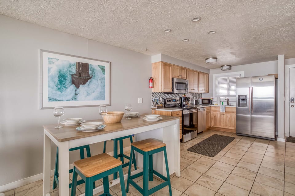 Kitchen with seating