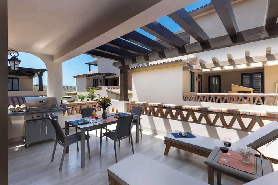 This amazing condo has everything you need to have a wonderful family or friends vacation.