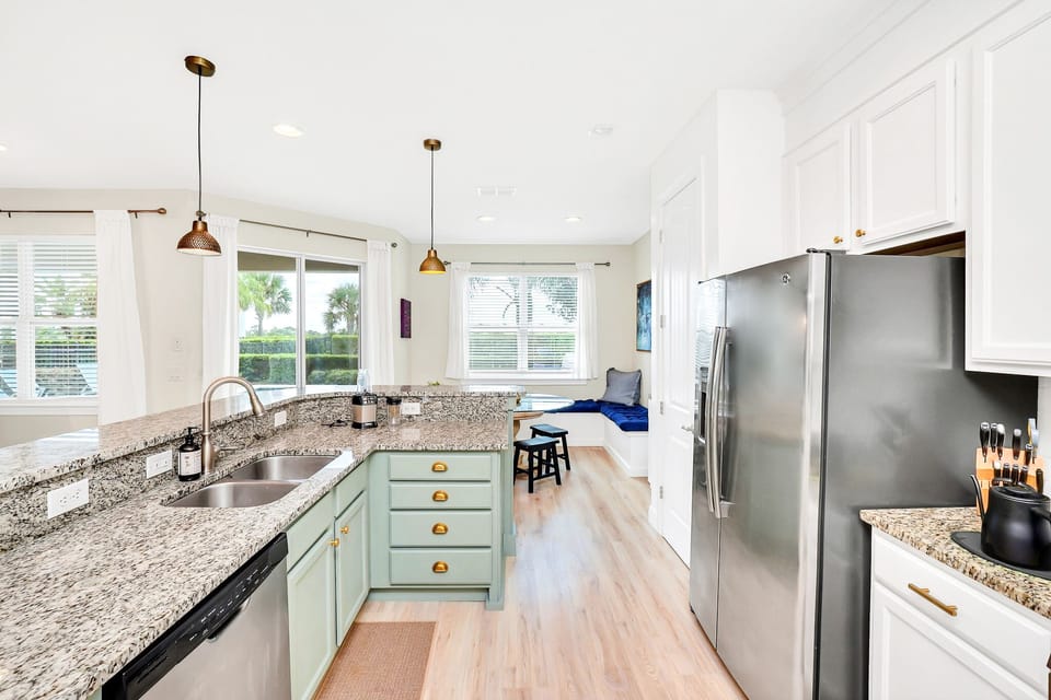 Breakfast nook just waiting for kiddos & adults alike.