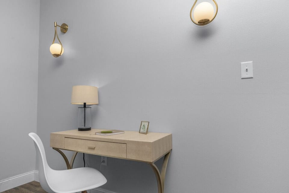 Work Desk