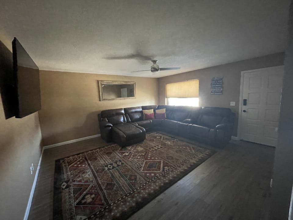 Living room, 75’ smart tv 