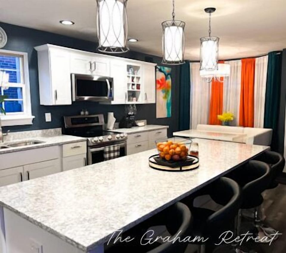 https://grahamretreat.zohobookings.com/#/customer/topplacestostayinlouisville