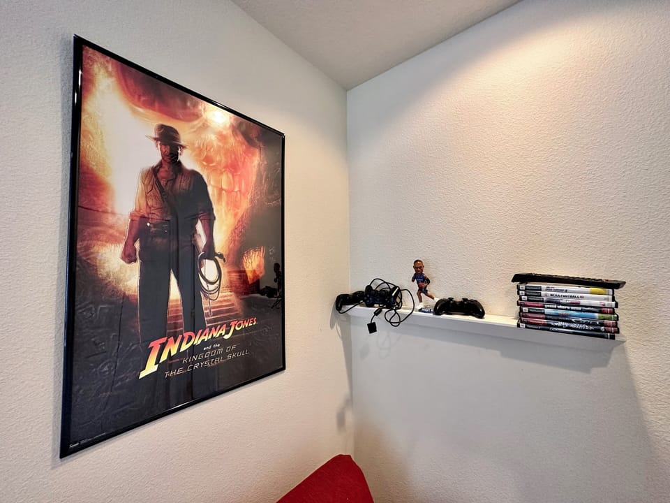 Upstairs sitting area.