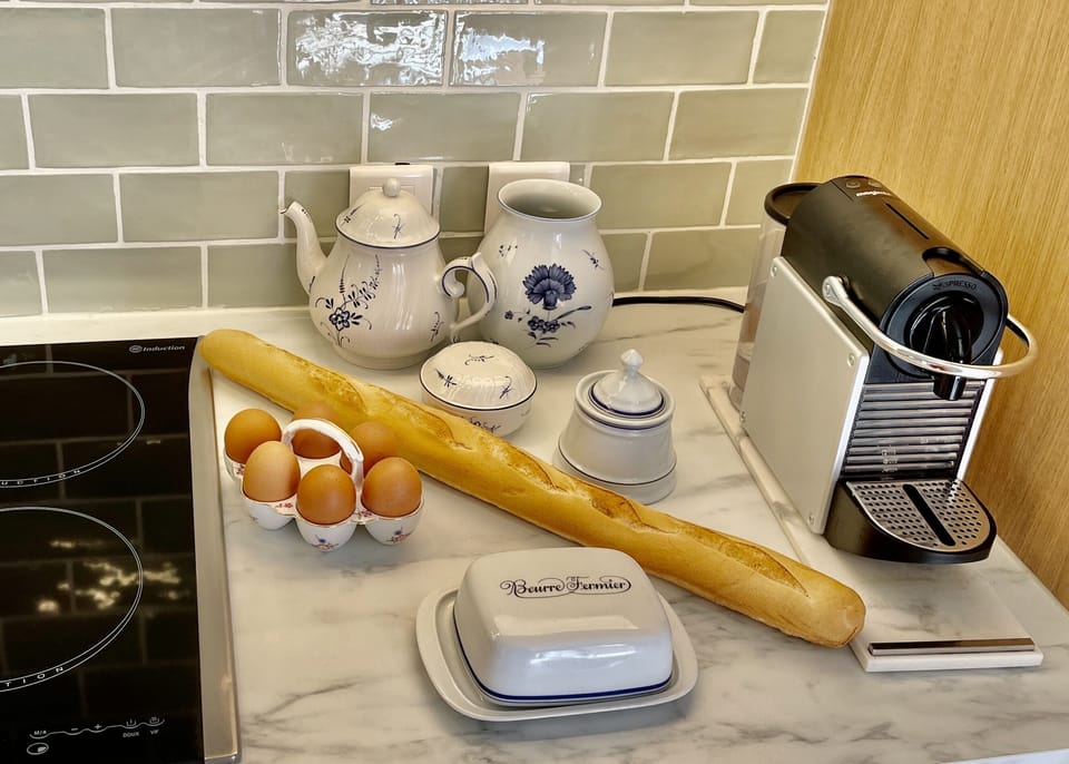 Breakfast supplied on arrival