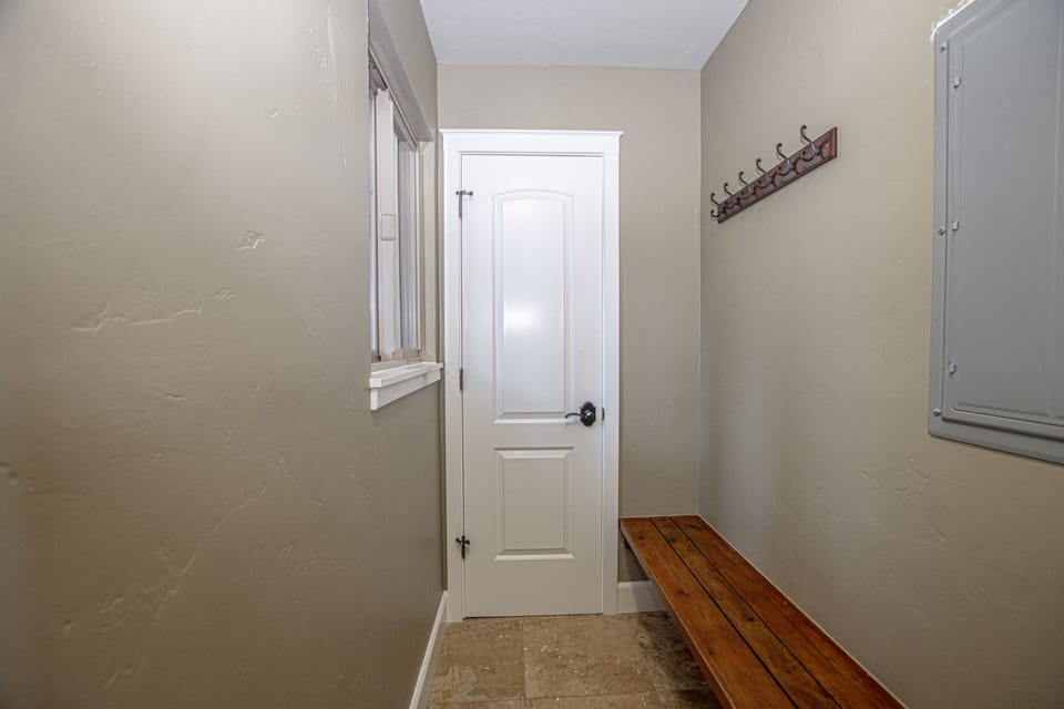 Weathertop Mudroom - Weathertop Mudroom