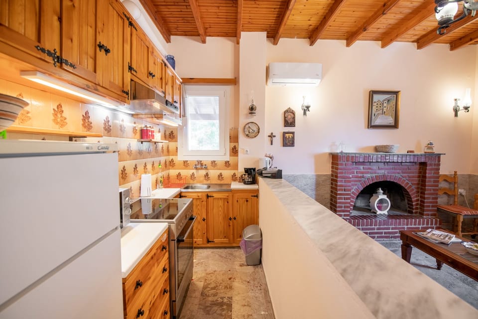 A fully equipped kitchen is ready for you. Enjoy your preparations.