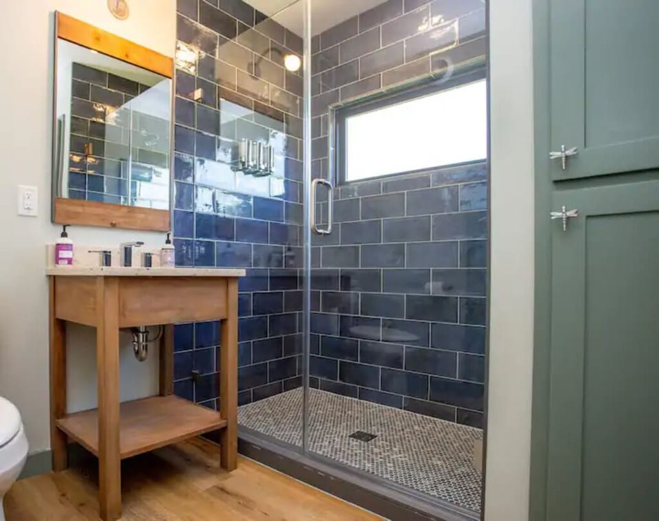 b4cbd115-8041-465e-9738-c28134ba2c4e