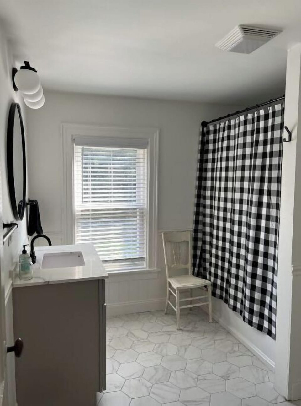 First floor bathroom from entrance
