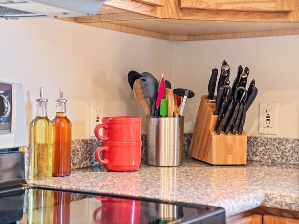 Fully Stocked Kitchen