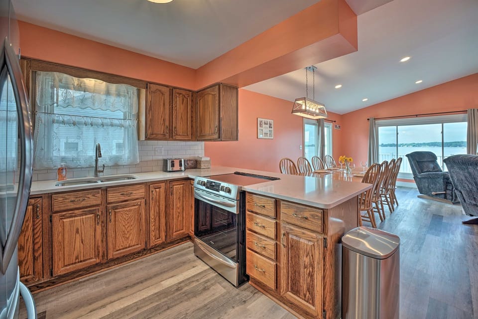 [Fully Equipped Kitchen]