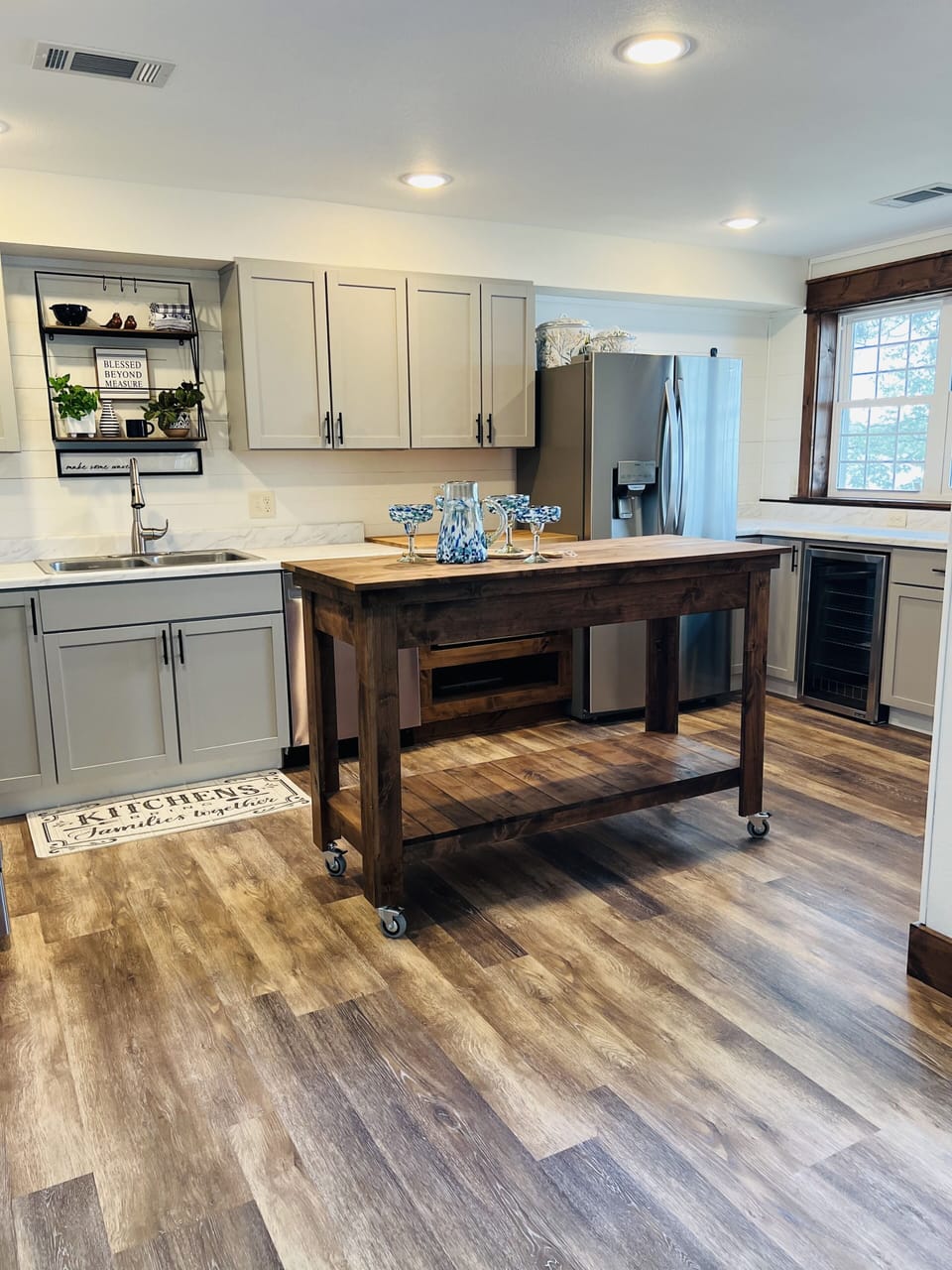 Spacious kitchen 