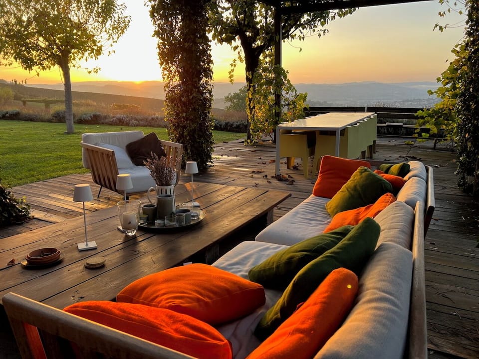 Pergola right before sunset, ready for drinks!