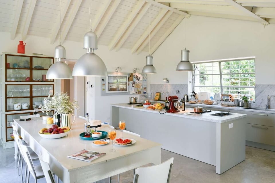 Open kitchen - dining relation