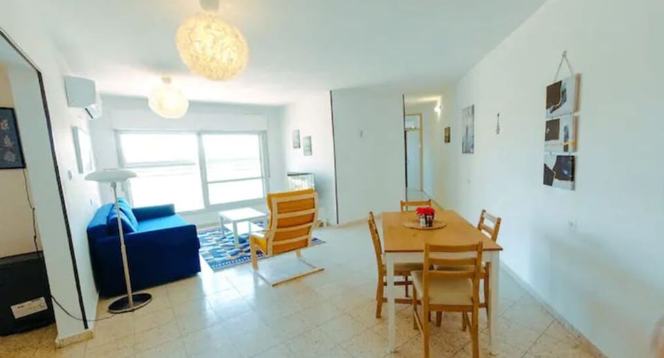Eating/Dining Area