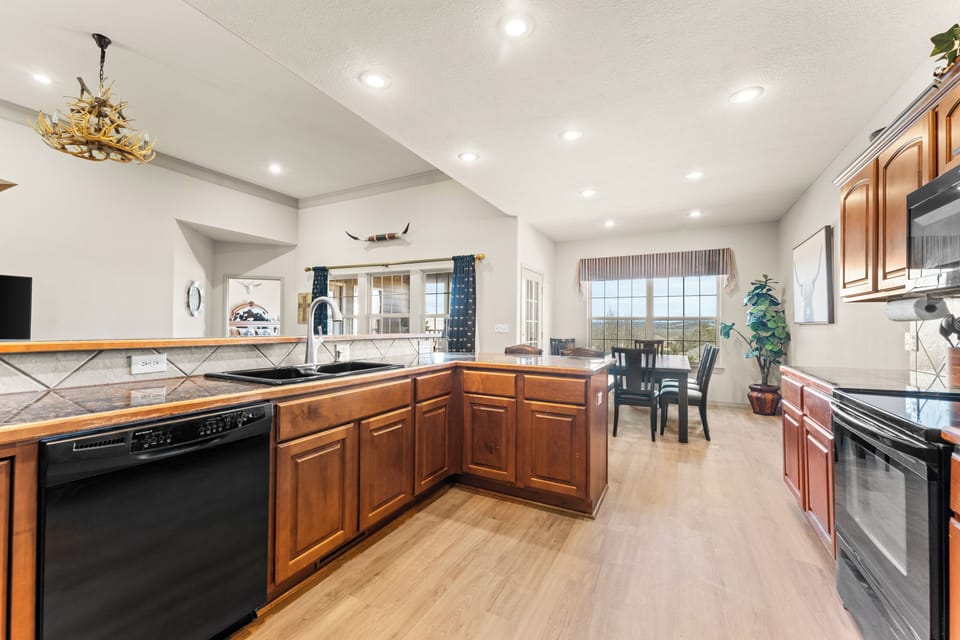 Kitchen 1 - Spacious enough to cook as a team!