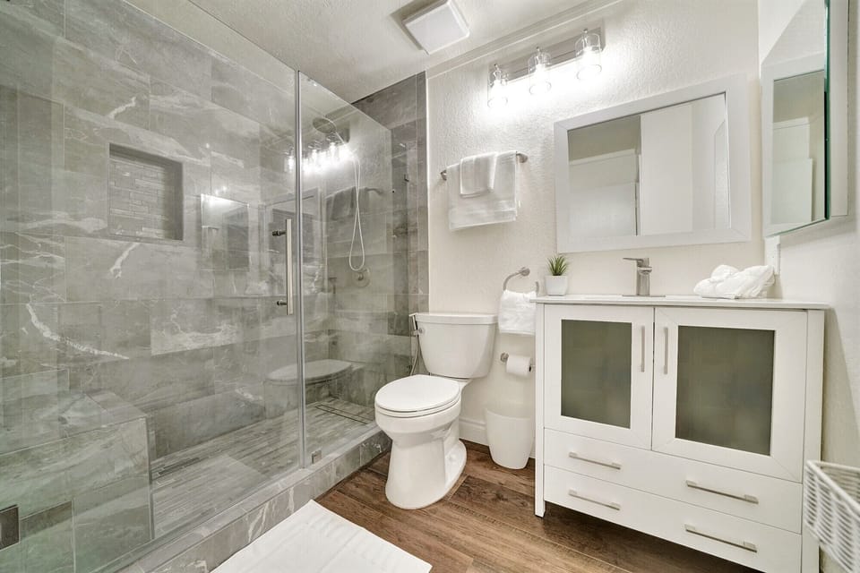Main Level bathroom 