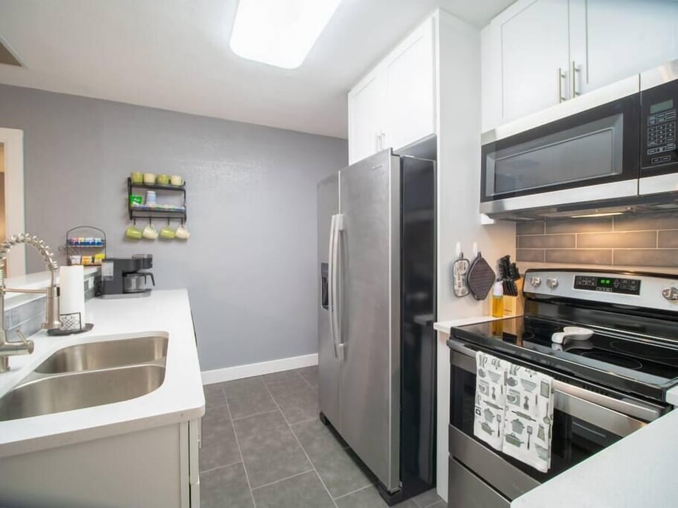 208ff351-e46b-4d81-9286-3f0b1dbb2d83