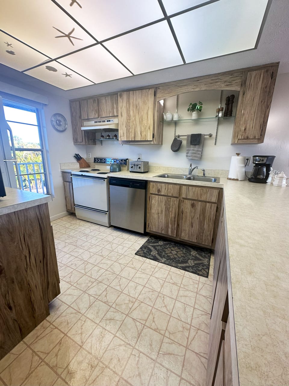 Kitchen with all your cooking needs.