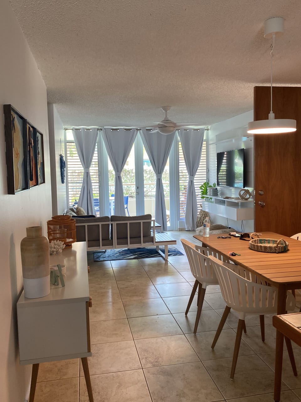 Living room and dinning room 