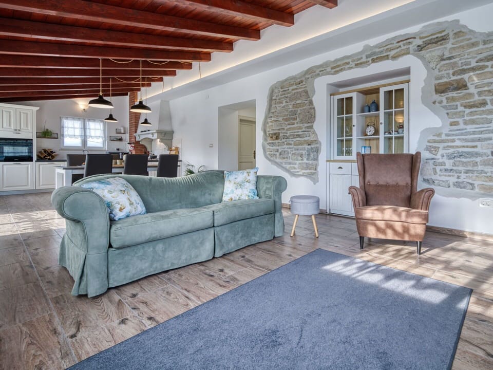 Picture Frame, Couch, Furniture, Property, Building, Table, Azure, Comfort, Lamp, Pillow