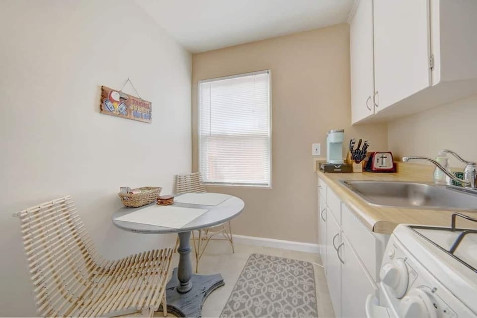 Cozy dine-in kitchen with table for 2.