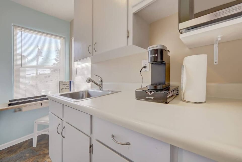Fully stocked kitchen to accommodate all your cooking pleasures. 