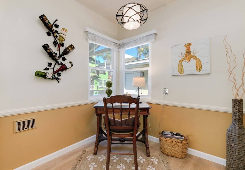 Sit at your work station and enjoy viewing the court. 