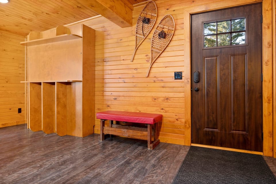 Bed #4 Queen size Murphey Bed