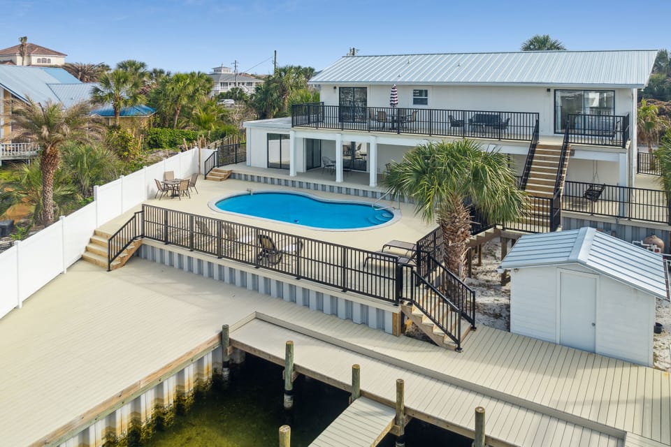 Destin Pet Friendly Beach House - Happy Harbor House