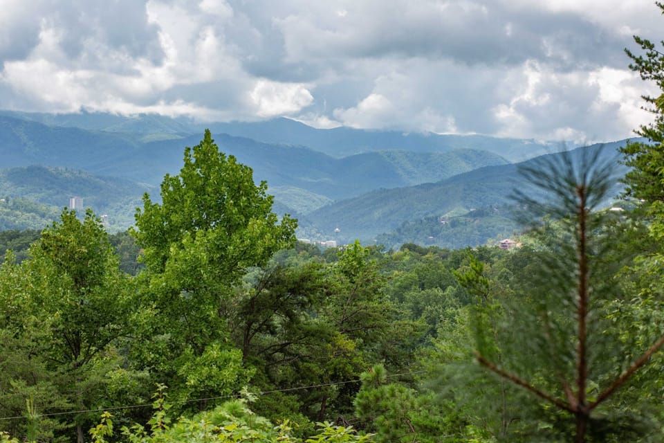 Panoramic Views Off Front Deck!!