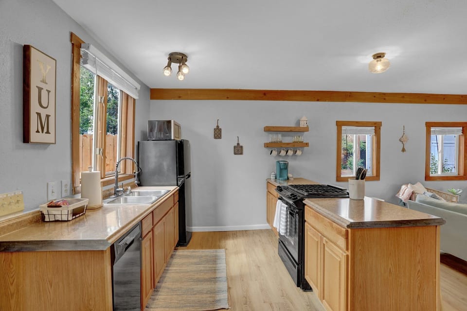 Dishwasher, gas stove and of course a coffee maker with k-cups available and tea