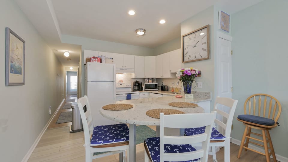 Freshly Renovated Eat In Kitchen with Granite Countertops